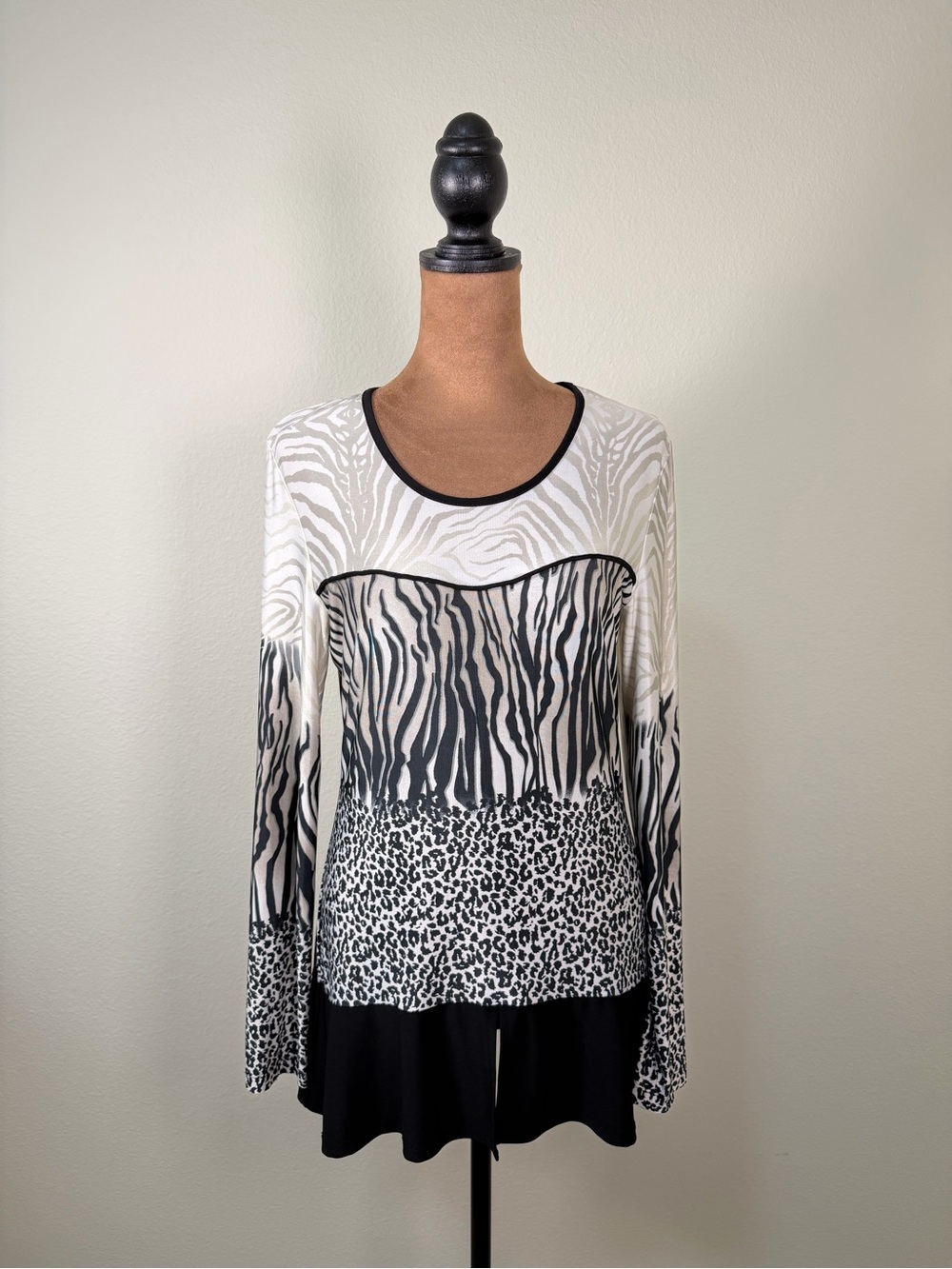 Bali Black and White Animal Print Long Sleeve Tee